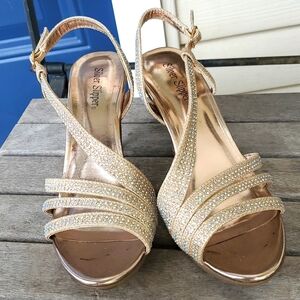 NWOB Silver Slipper Elle Women's Silver/Gold Jeweled High Heel Pumps - Size 8W